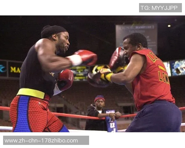 刘易斯与小克里琴科的巅峰对决：拳击历史上的经典之战解析